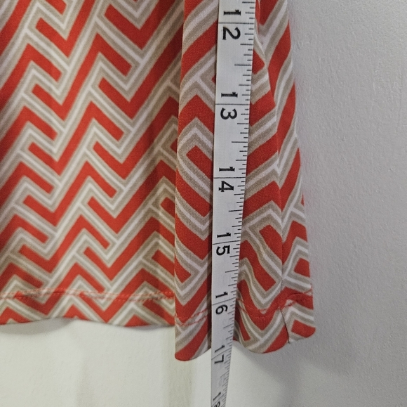 Banana republic Chevron Patterned tank top blouse! - Picture 5 of 5